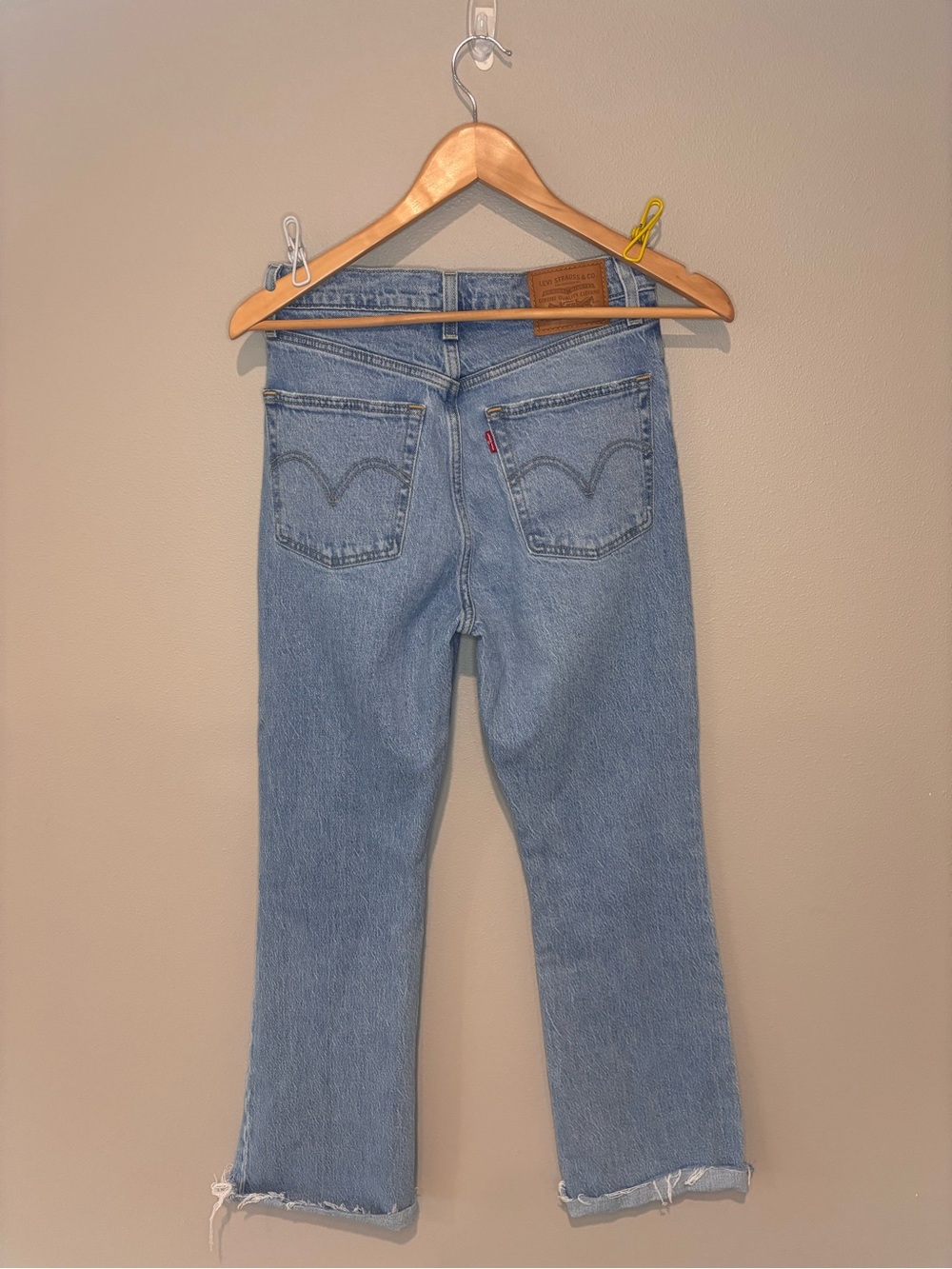 LEVI’S Ribcage High Rise Light Blue Light Wash Straight Leg Women's Jeans Sz 27 - Picture 2 of 14